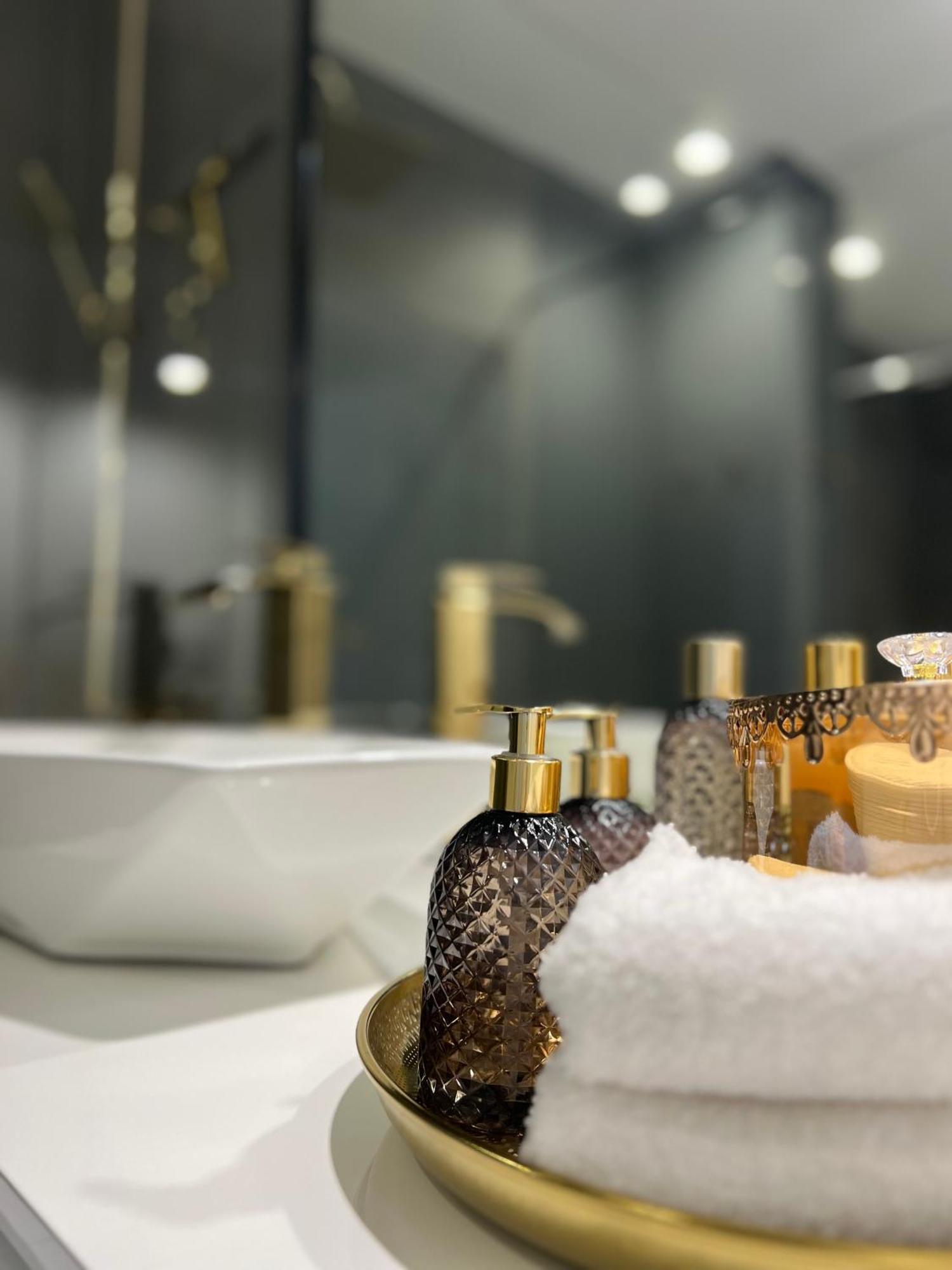 M&S Lux Apartments Kochanowskiego ウッチ エクステリア 写真