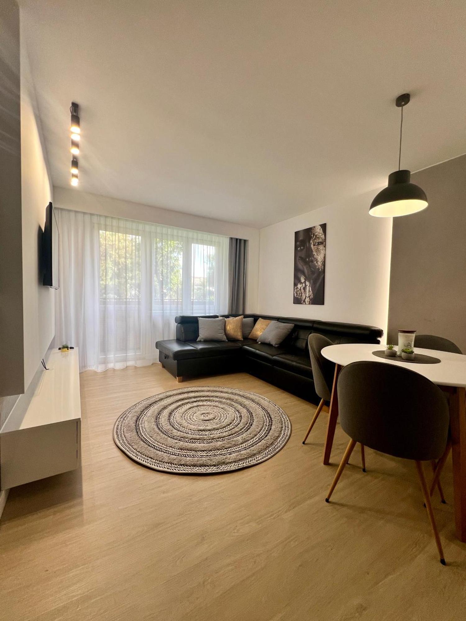 M&S Lux Apartments Kochanowskiego ウッチ エクステリア 写真
